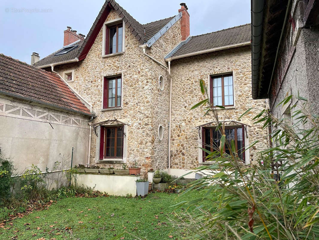 Maison à SAACY-SUR-MARNE