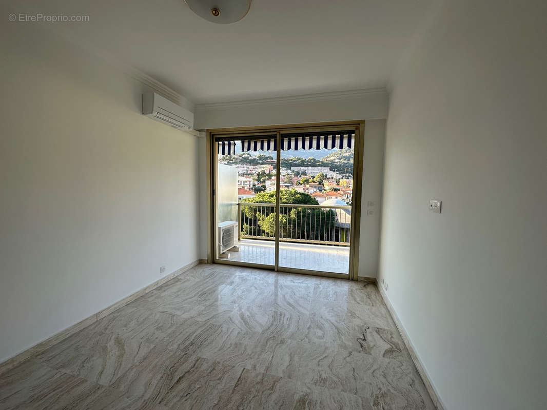 Appartement à ROQUEBRUNE-CAP-MARTIN