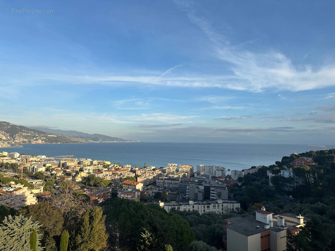 Appartement à ROQUEBRUNE-CAP-MARTIN