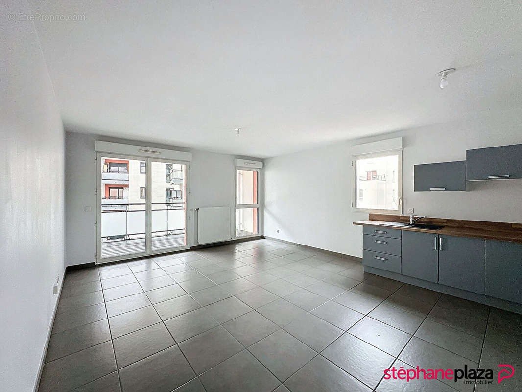 Appartement à LYON-8E