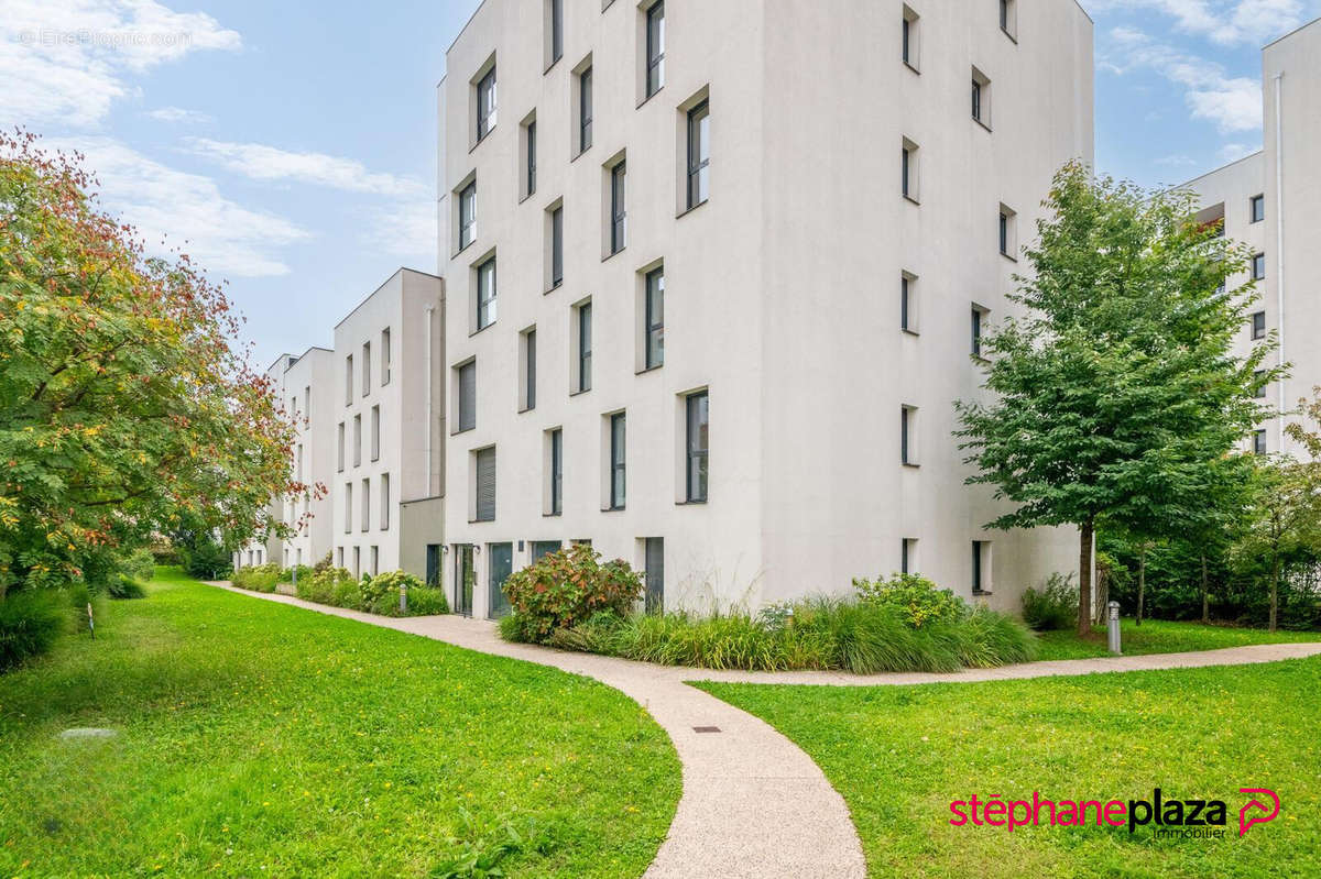 Appartement à LYON-8E