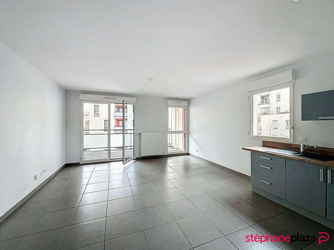 Appartement à LYON-8E