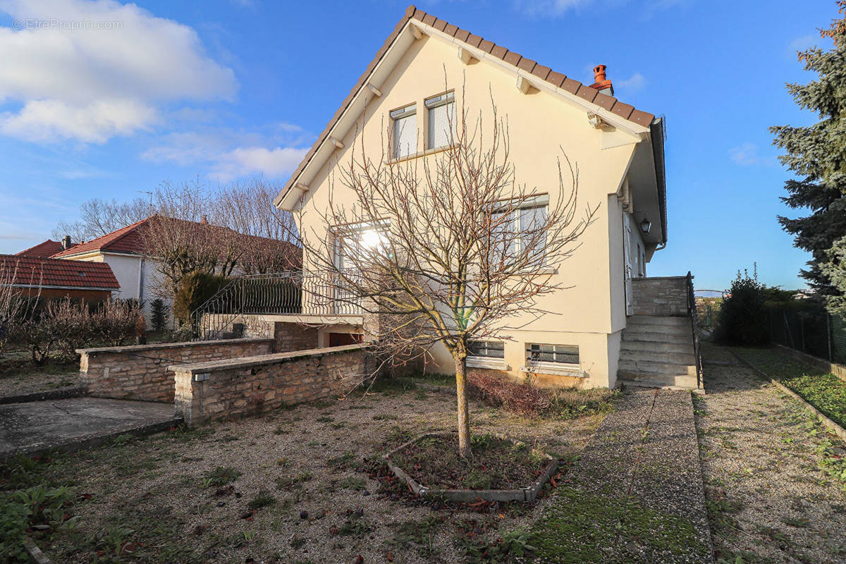 Maison à SAINT-APOLLINAIRE