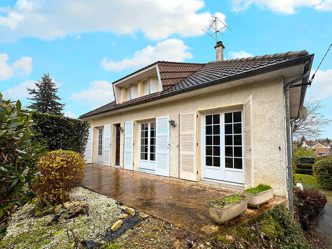 Maison à CHATELLERAULT