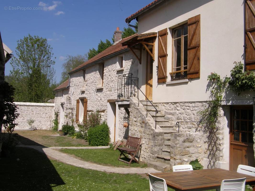 Maison à VAYRES-SUR-ESSONNE