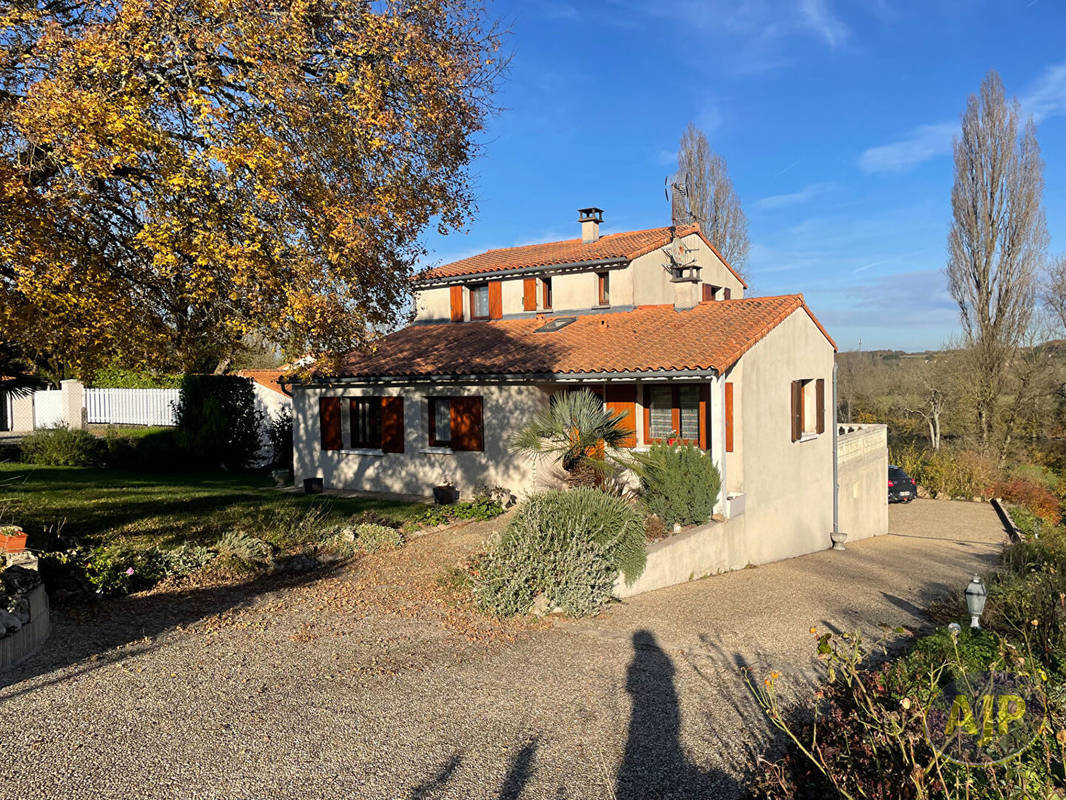 Maison à SAINTES