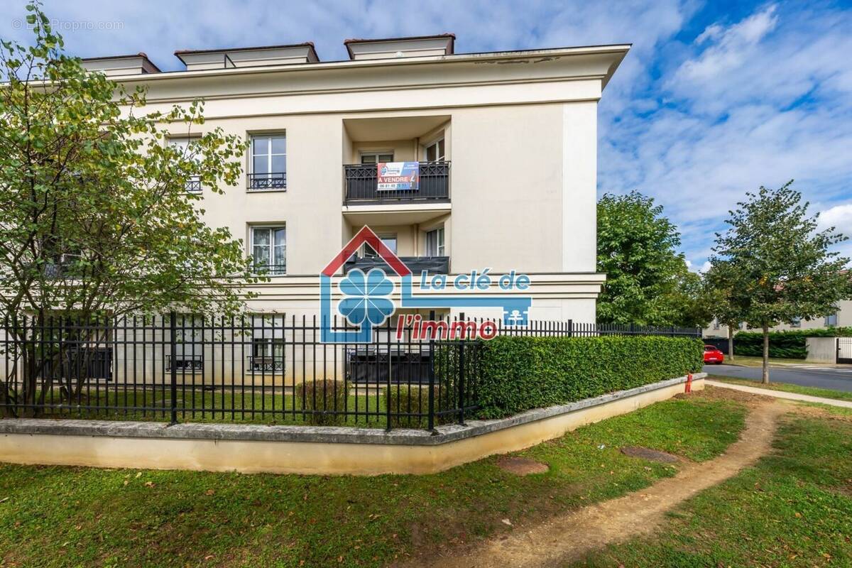 Appartement à MOISSY-CRAMAYEL