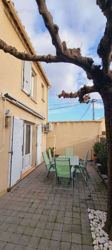 Maison à L&#039;ISLE-SUR-LA-SORGUE