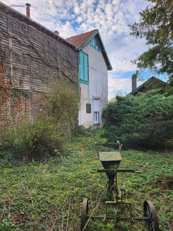 Maison à CREVECOEUR-LE-GRAND