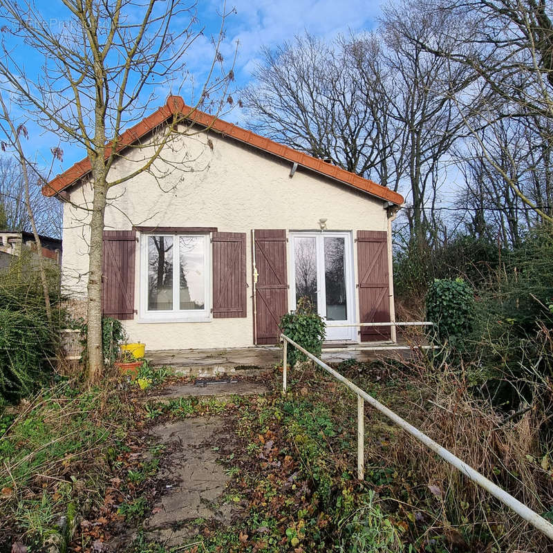 Maison à JANVRY