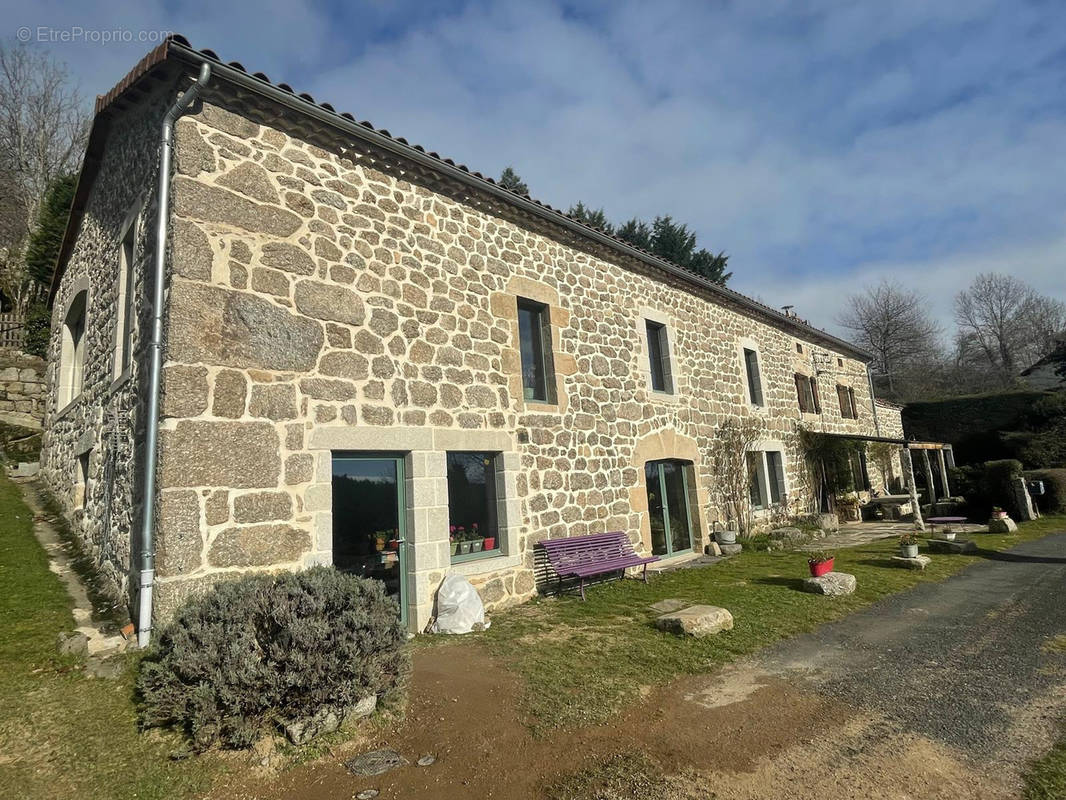 Maison à GRANDRIEU