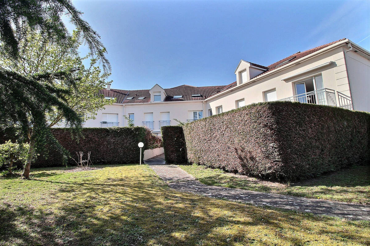 Appartement à MONTIGNY-LE-BRETONNEUX