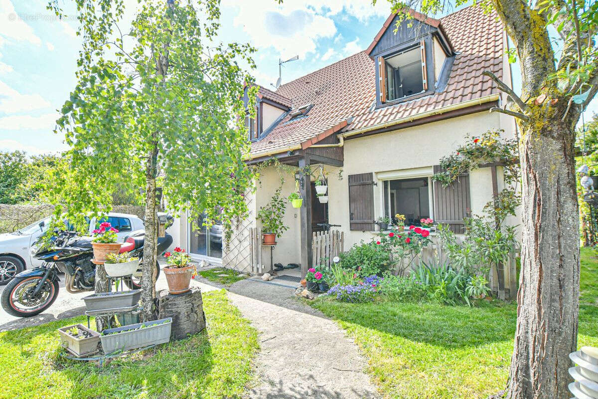 Maison à BONNEUIL-SUR-MARNE