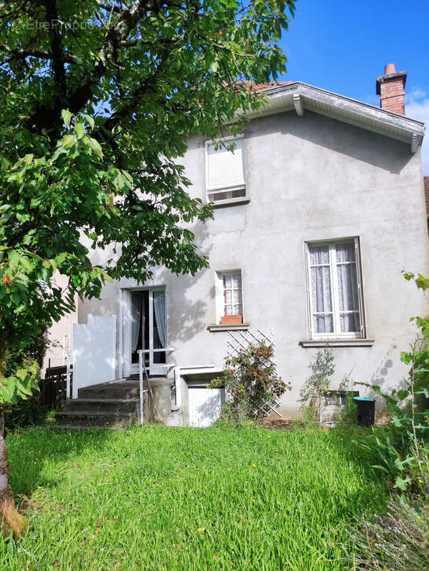 Maison à PUY-GUILLAUME