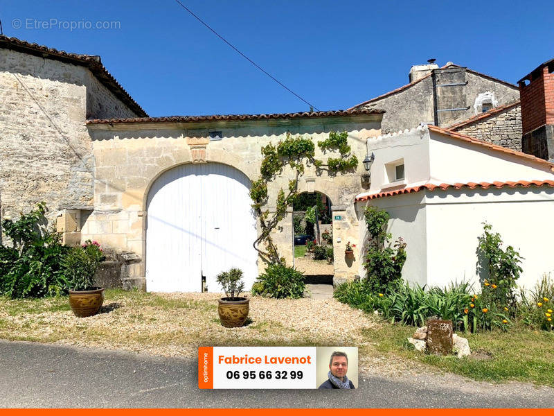 Maison à SAINT-SATURNIN