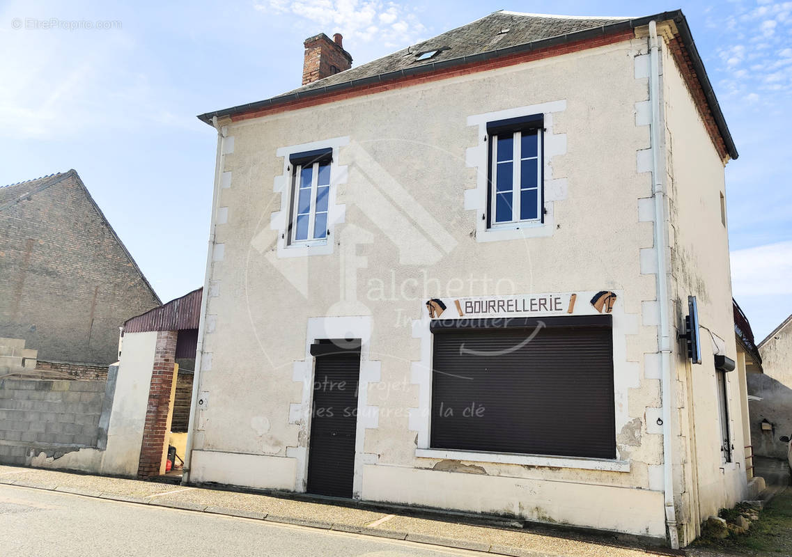 Maison à CHANTENAY-SAINT-IMBERT