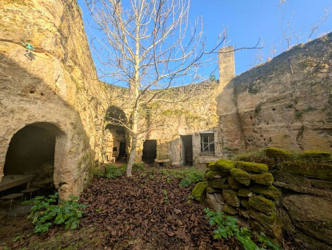 Maison à DOUE-LA-FONTAINE