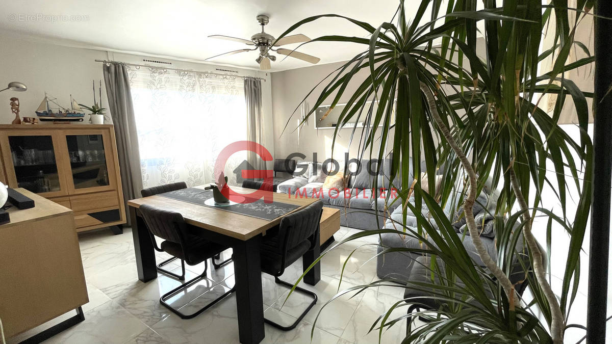 Appartement à MEZE