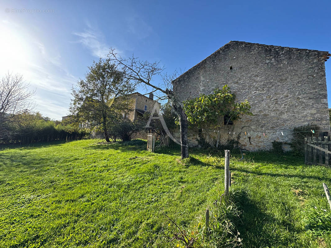 Maison à MONTCABRIER