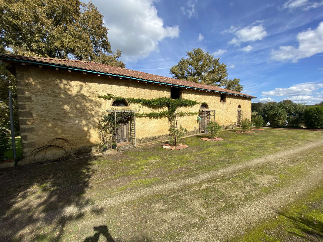 Appartement à CAZAUBON