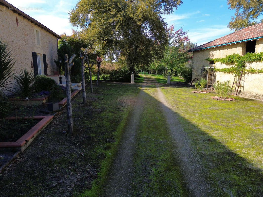 Appartement à CAZAUBON