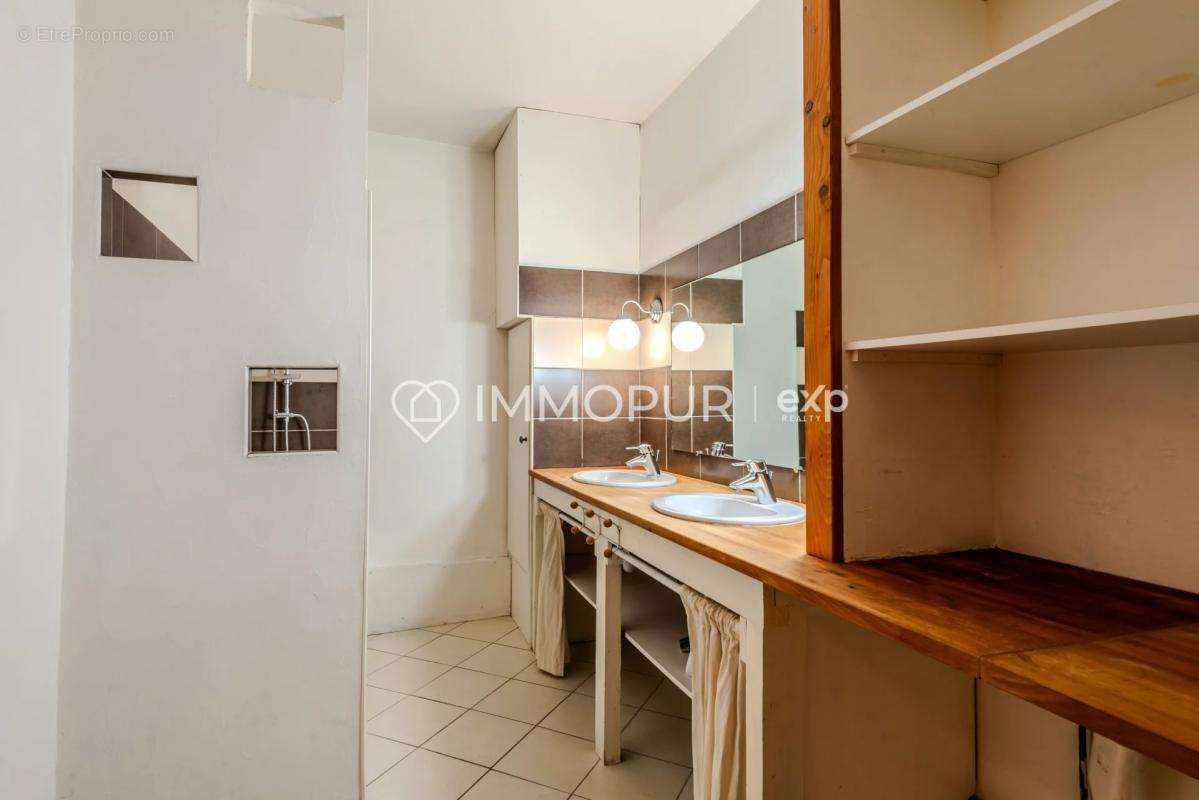 Appartement à EVIAN-LES-BAINS