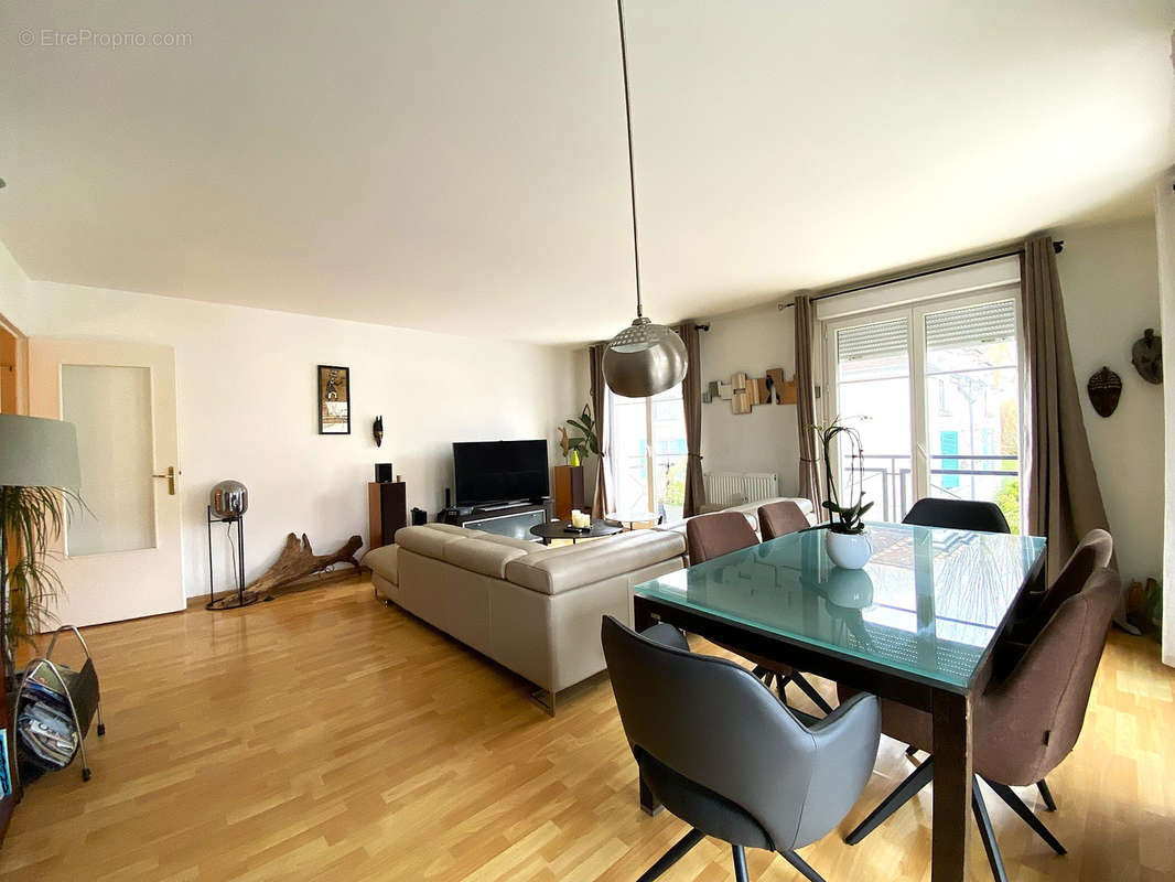 Appartement à SERRIS