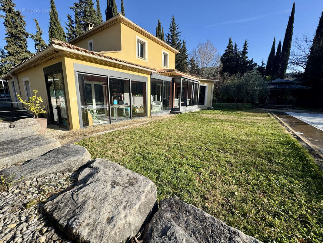 Maison à BUIS-LES-BARONNIES