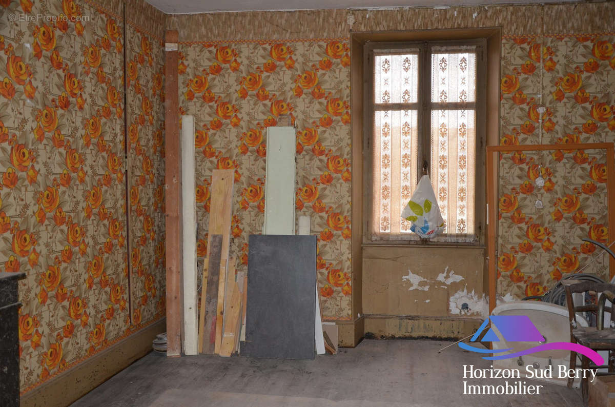 T3 : Chambre - Appartement à CHATEAUMEILLANT