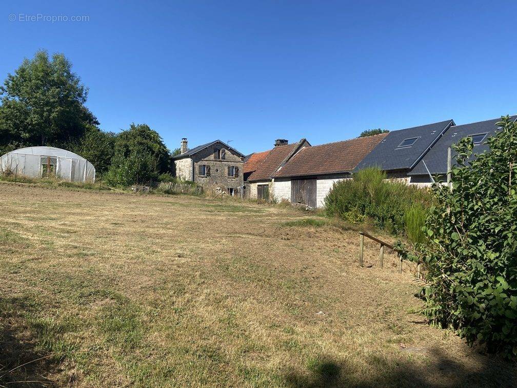 Maison à ROYERE-DE-VASSIVIERE