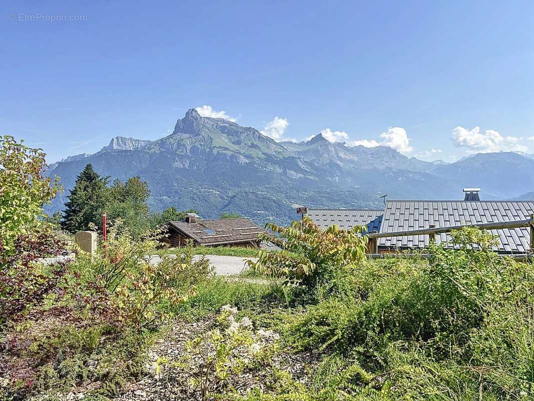 Maison à COMBLOUX