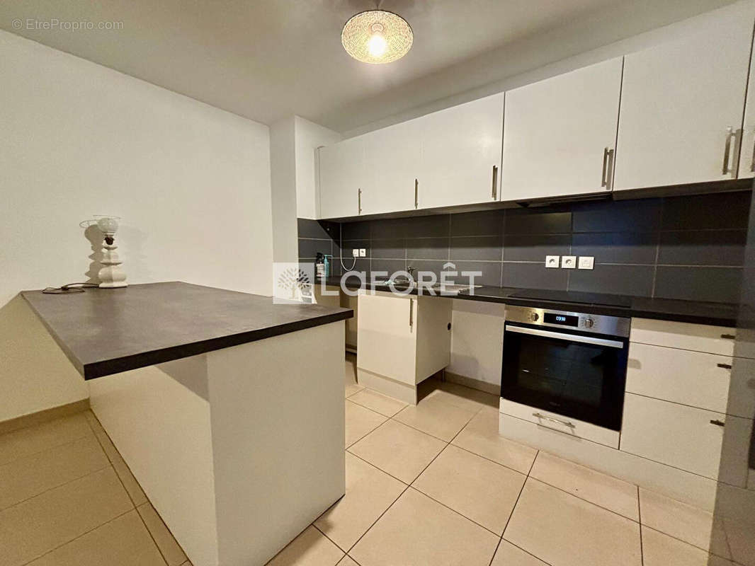 Appartement à MARSEILLE-7E