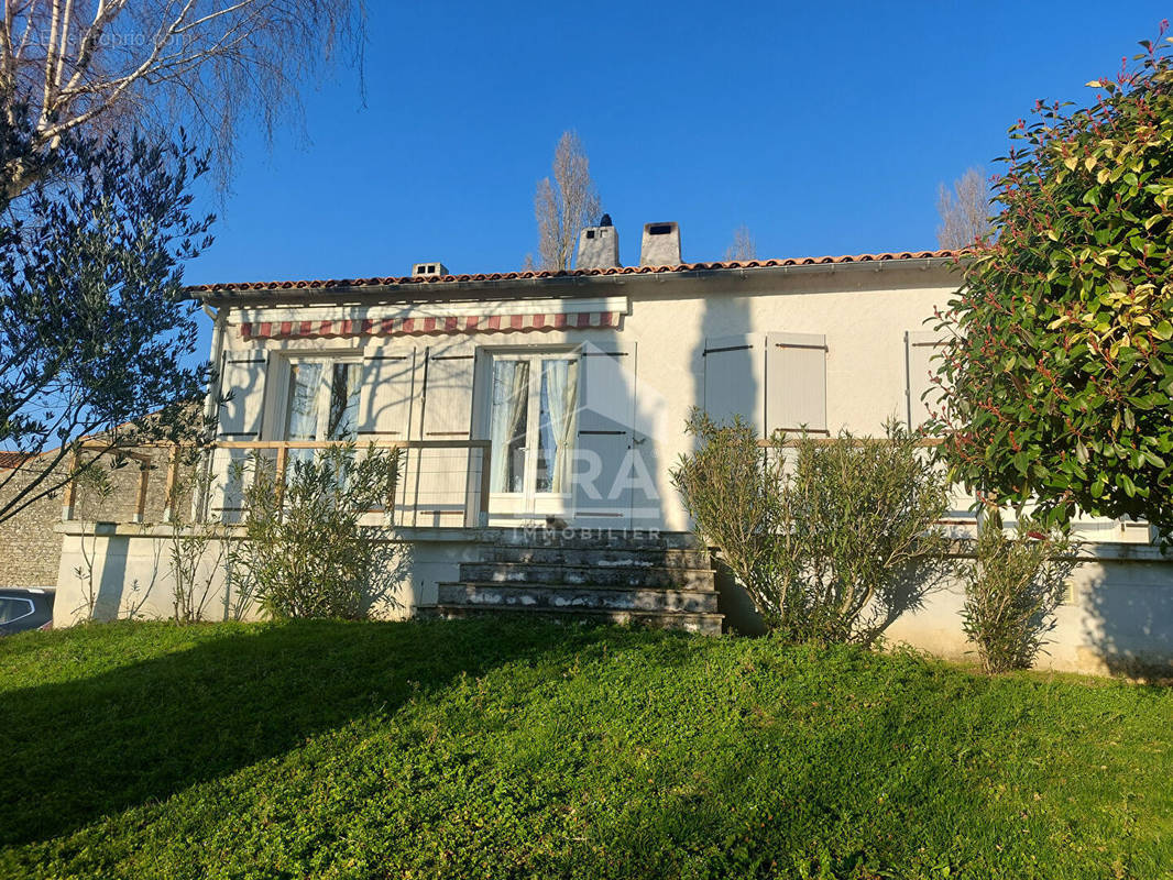 Maison à PRAHECQ