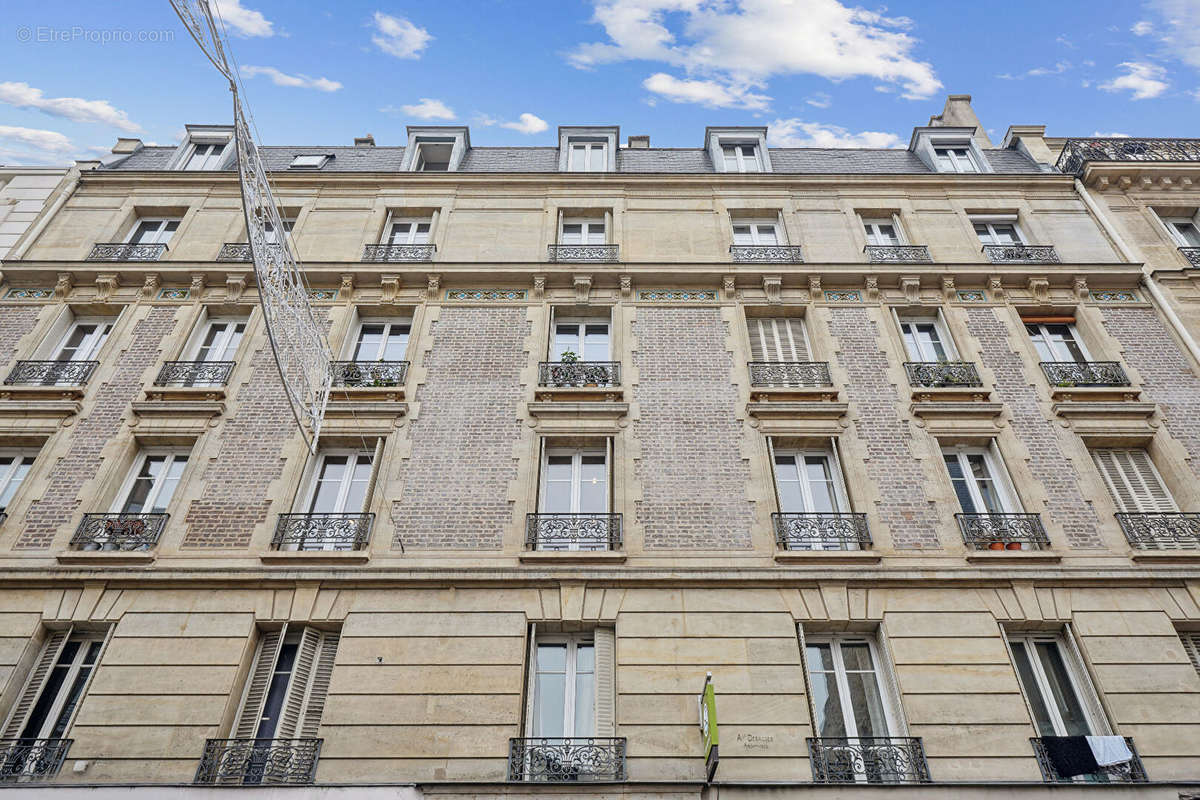 Appartement à LEVALLOIS-PERRET