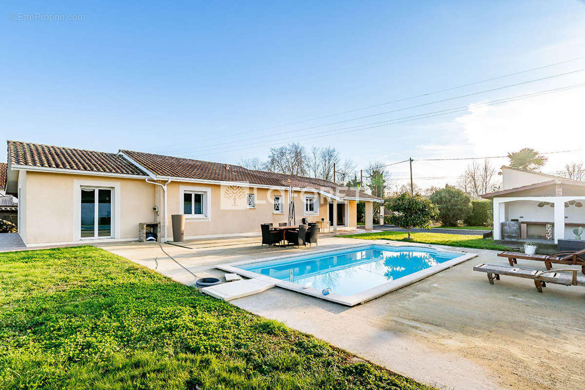 Maison à SAINT-LOUBES