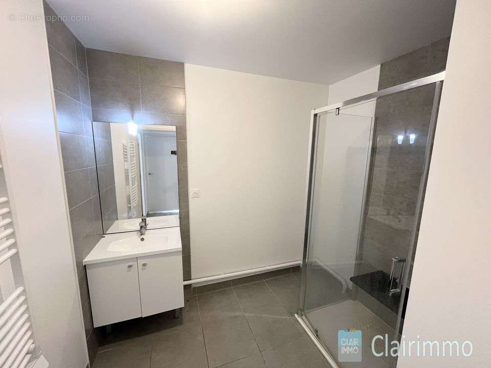 Appartement T3 à vendre / Terrasse / Parking / La Croix Rouge - Appartement à MARSEILLE-13E