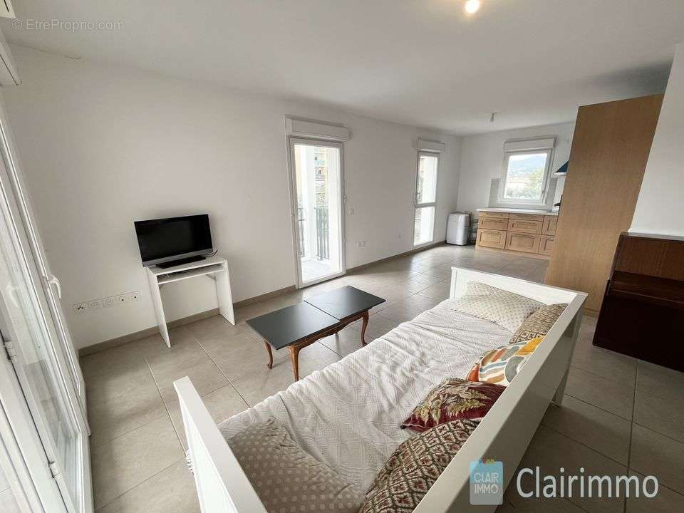 Appartement T3 à vendre / Terrasse / Parking / La Croix Rouge - Appartement à MARSEILLE-13E