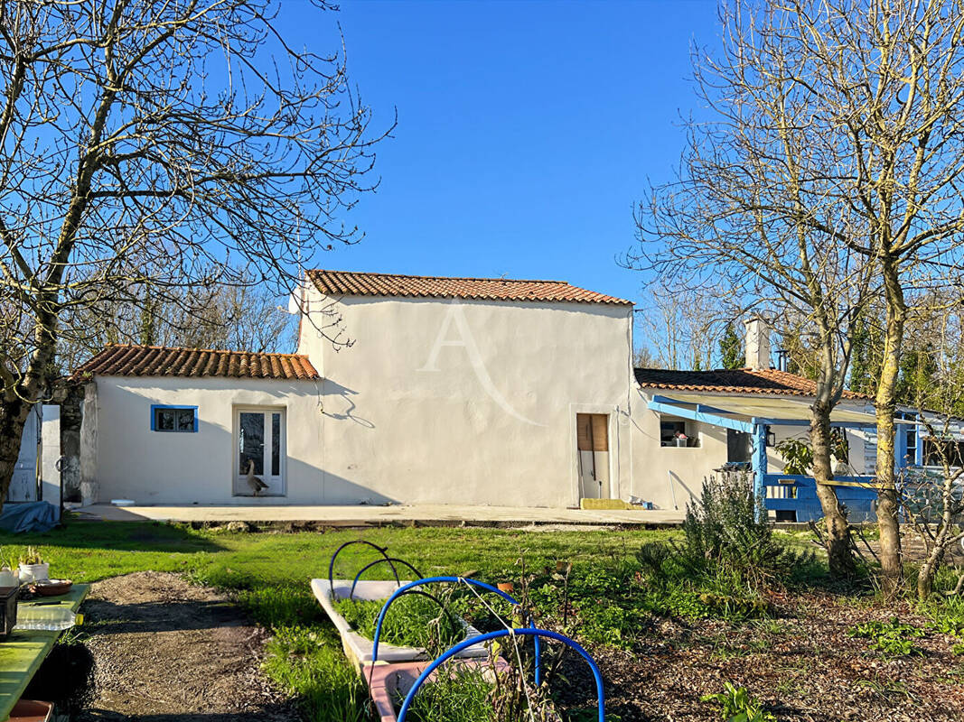 Maison à LE GUE-DE-VELLUIRE