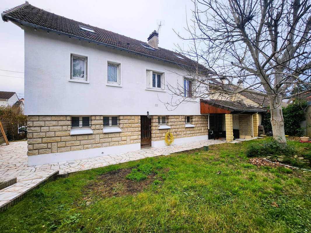 Maison à SAVIGNY-SUR-ORGE