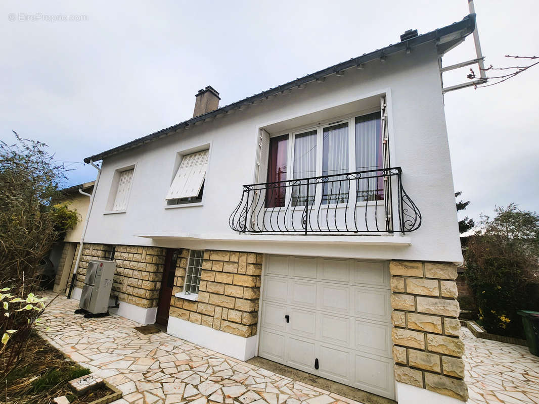 Maison à SAVIGNY-SUR-ORGE