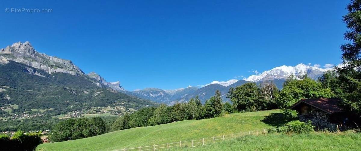 Terrain à CHAUMONT