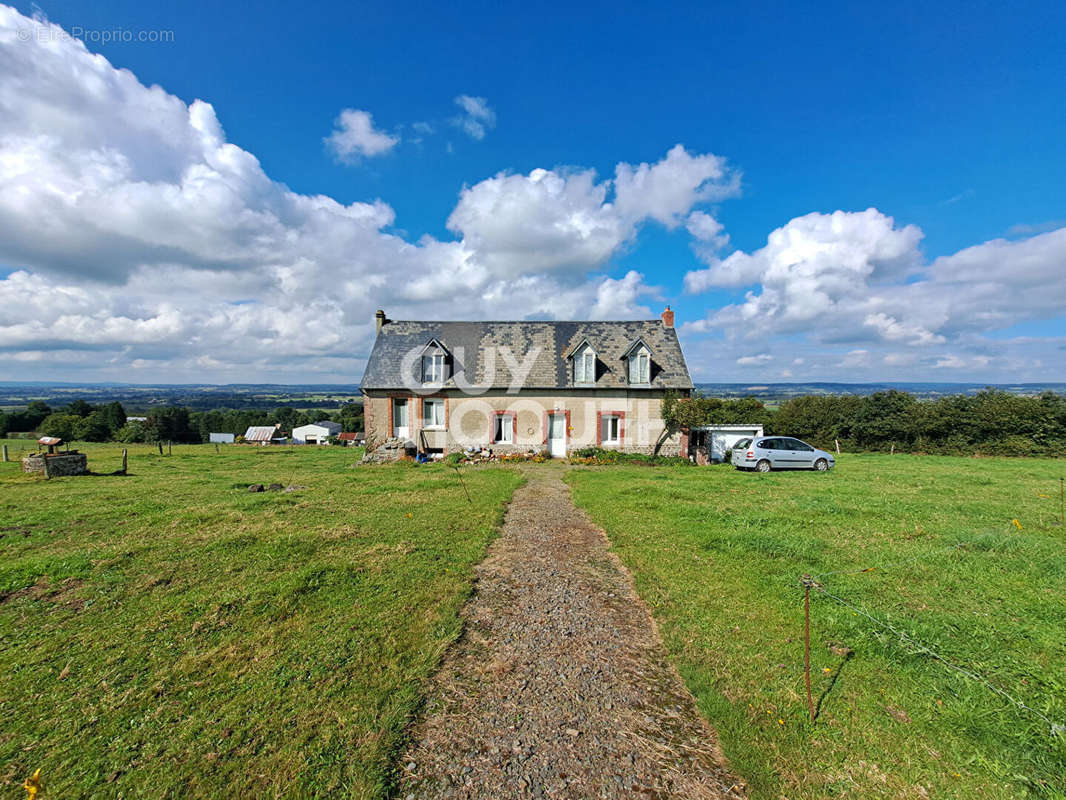 Maison à VASSY