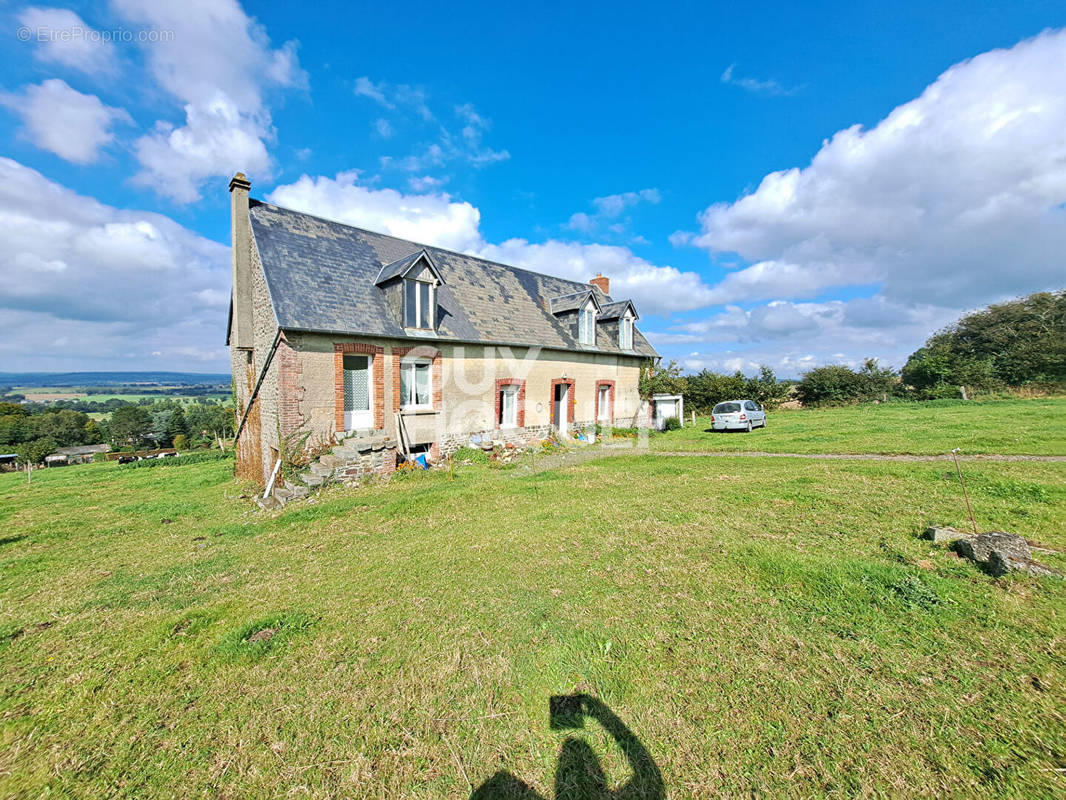 Maison à VASSY