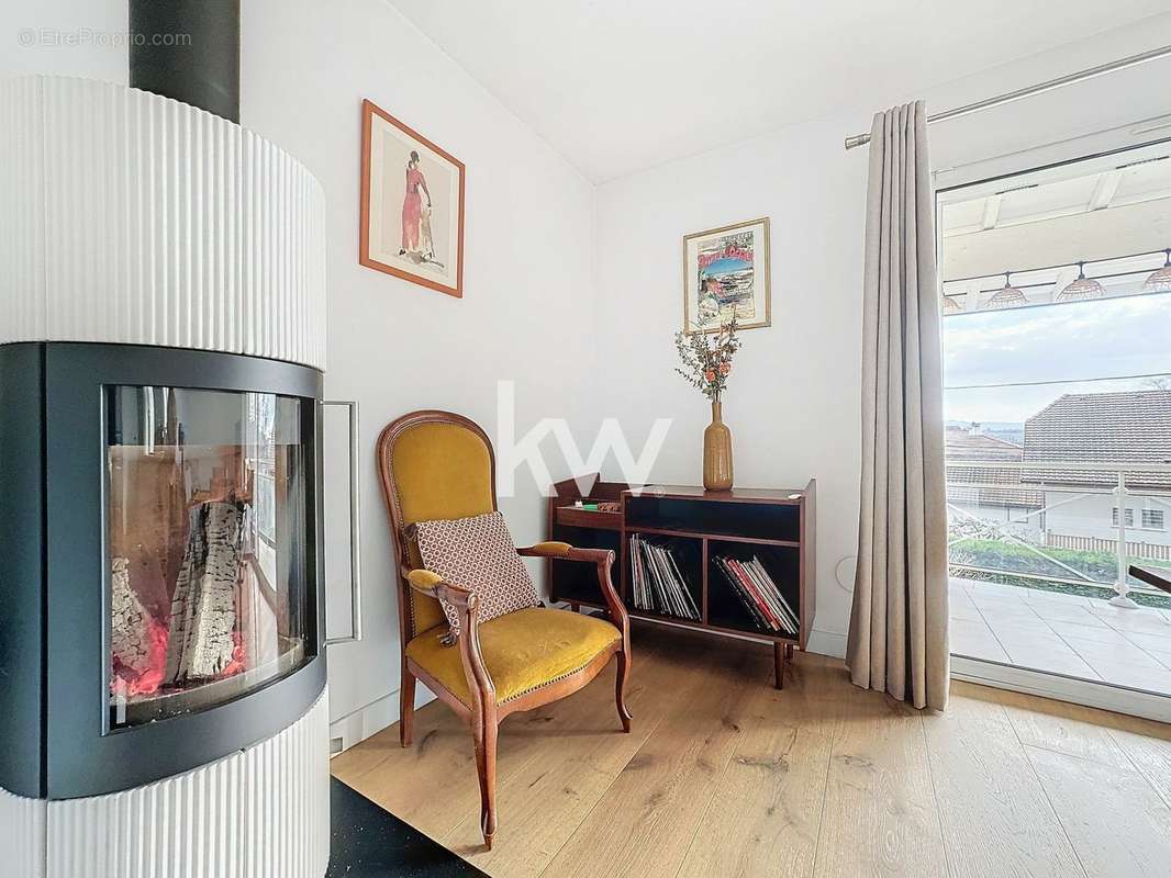 Appartement à SAINT-GENIS-POUILLY