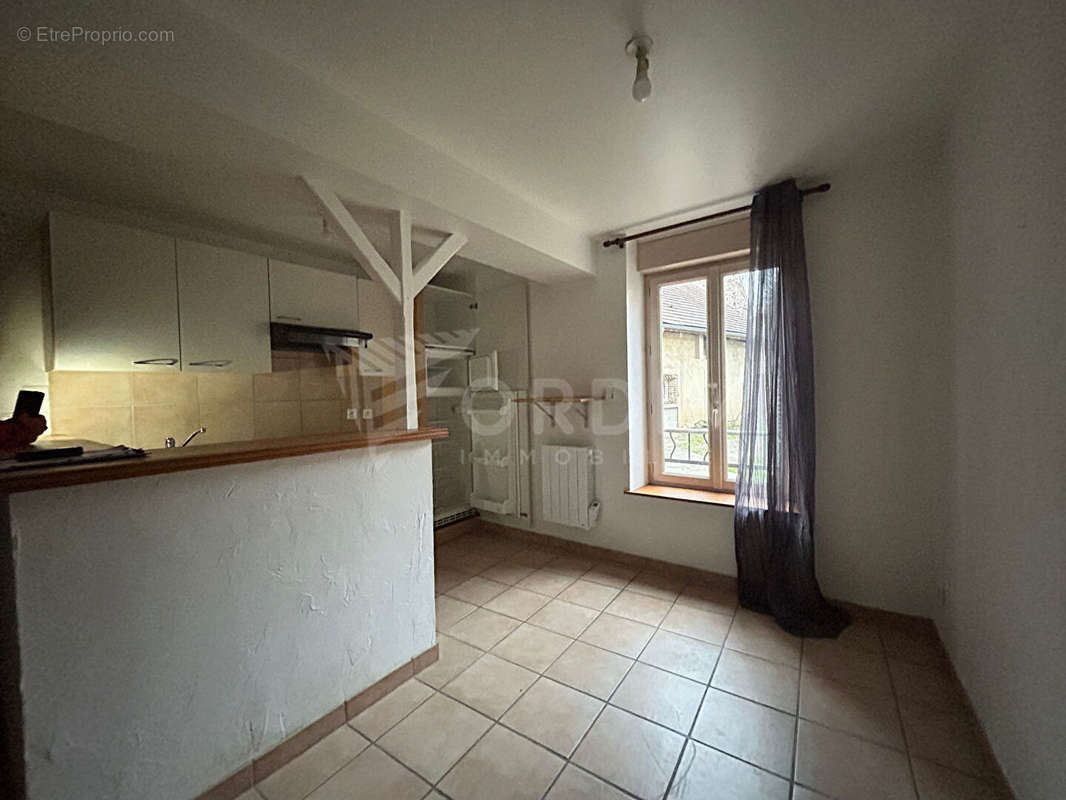 Appartement à TOUCY