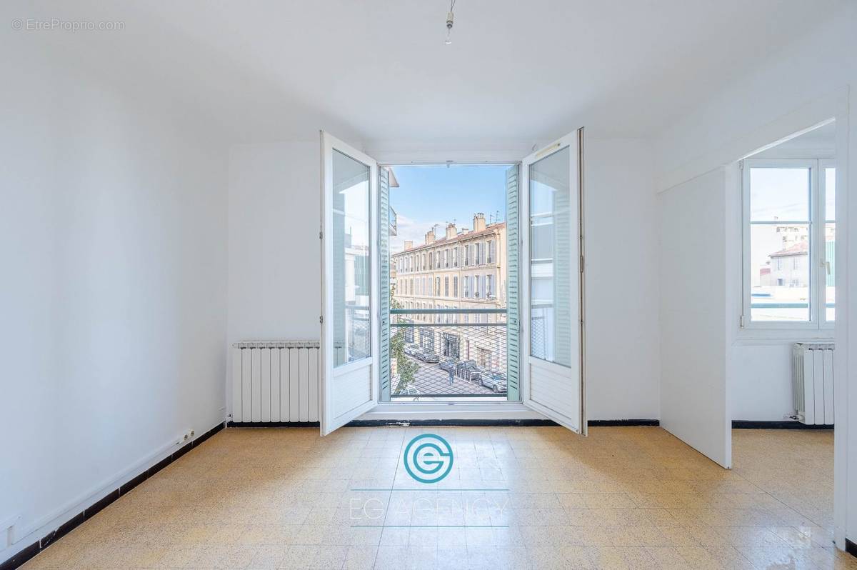 Appartement à MARSEILLE-8E