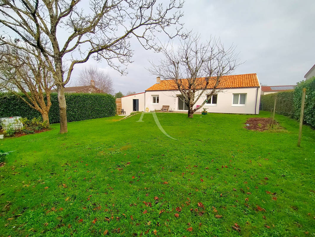 Maison à LE POIRE-SUR-VIE