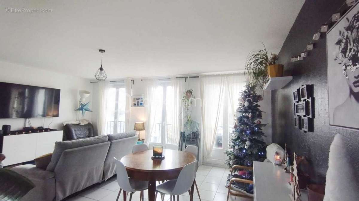 Appartement à SAINT-JEAN-DE-BRAYE