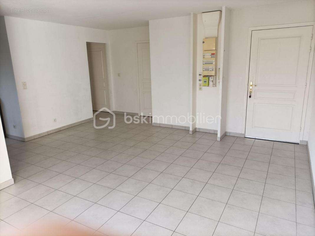 Appartement à LES NOES-PRES-TROYES