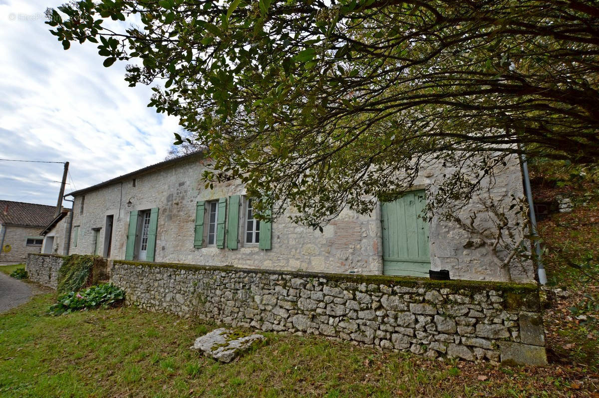 Maison à LOUBES-BERNAC